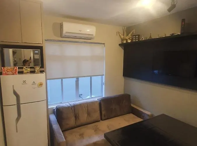 Lindo Apto, 100Metros Da Praia, Na Av Brasil Com A Av Central Melhor Localizacao