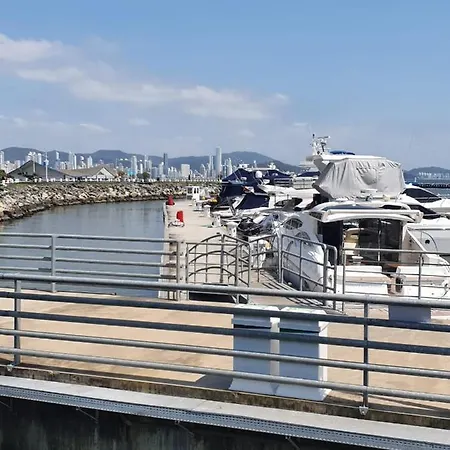 Lindo Apto, 100Metros Da Praia, Na Av Brasil Com A Av Central Melhor Localizacao Balneario Camboriu Exterior photo