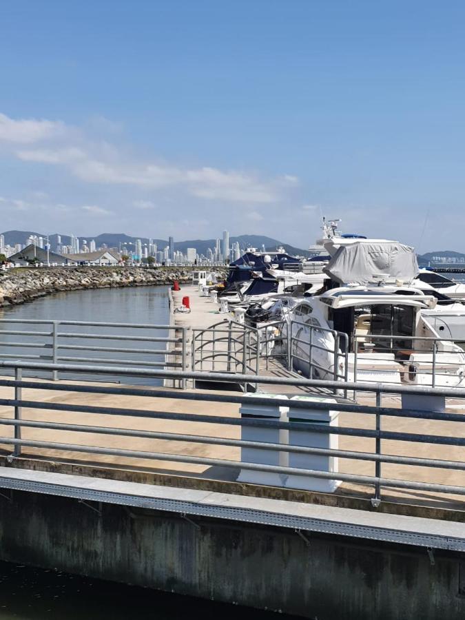 Apartment Lindo Apto, 100metros Da Praia, Na Av Brasil Com A Av Localizacao Balneario Camboriu