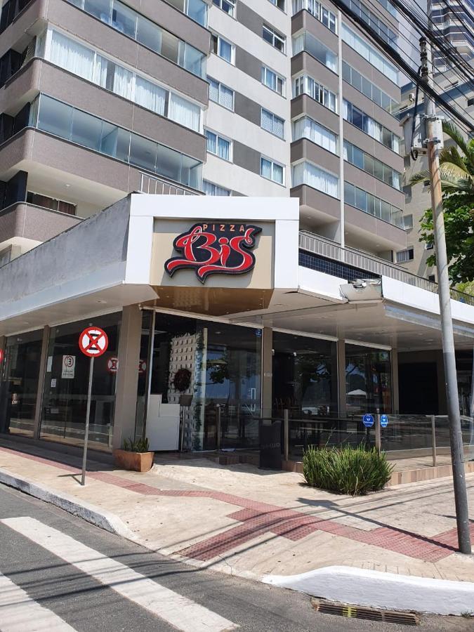 Lindo Apto, 100metros Da Praia, Na Av Brasil Com A Av Localizacao *